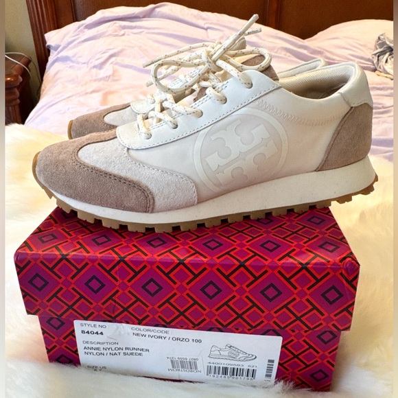 Tory Burch Annie Cream and Tan Sneakers - Picture 5 of 8
